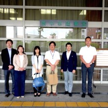 足で稼ぐ、3000社の企業情報とマッチング。豊中市の、若者就労支援。