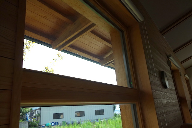 分厚い壁は、断熱材の厚さ。